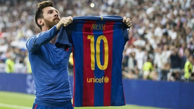 2026世界杯：梅西17球超越克洛泽，破纪录之夜唤起伯纳乌晾球衣回忆