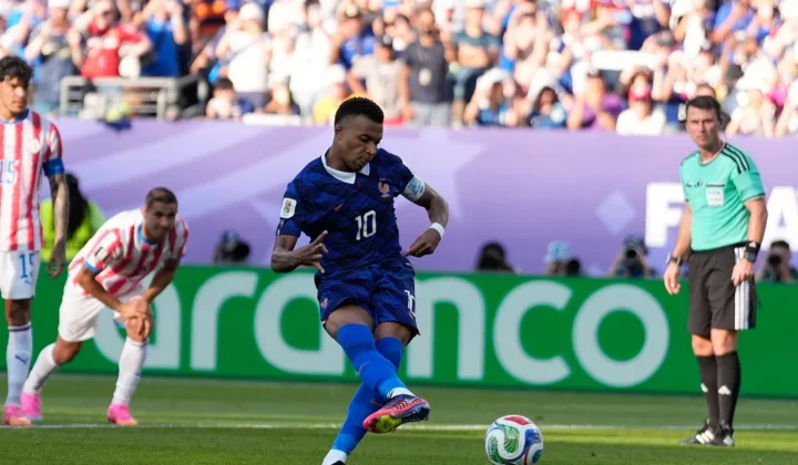法国1-0淘汰巴拉圭晋级八强，世界杯已获17粒点球仅少于西班牙