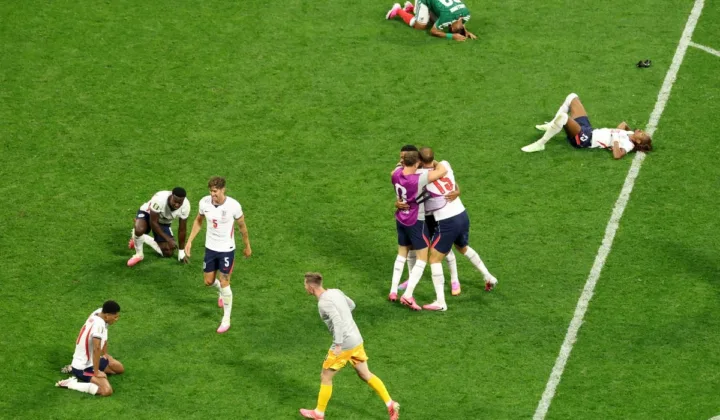 英格兰3-2险胜墨西哥，第11次闯入世界杯8强仅次巴西德国